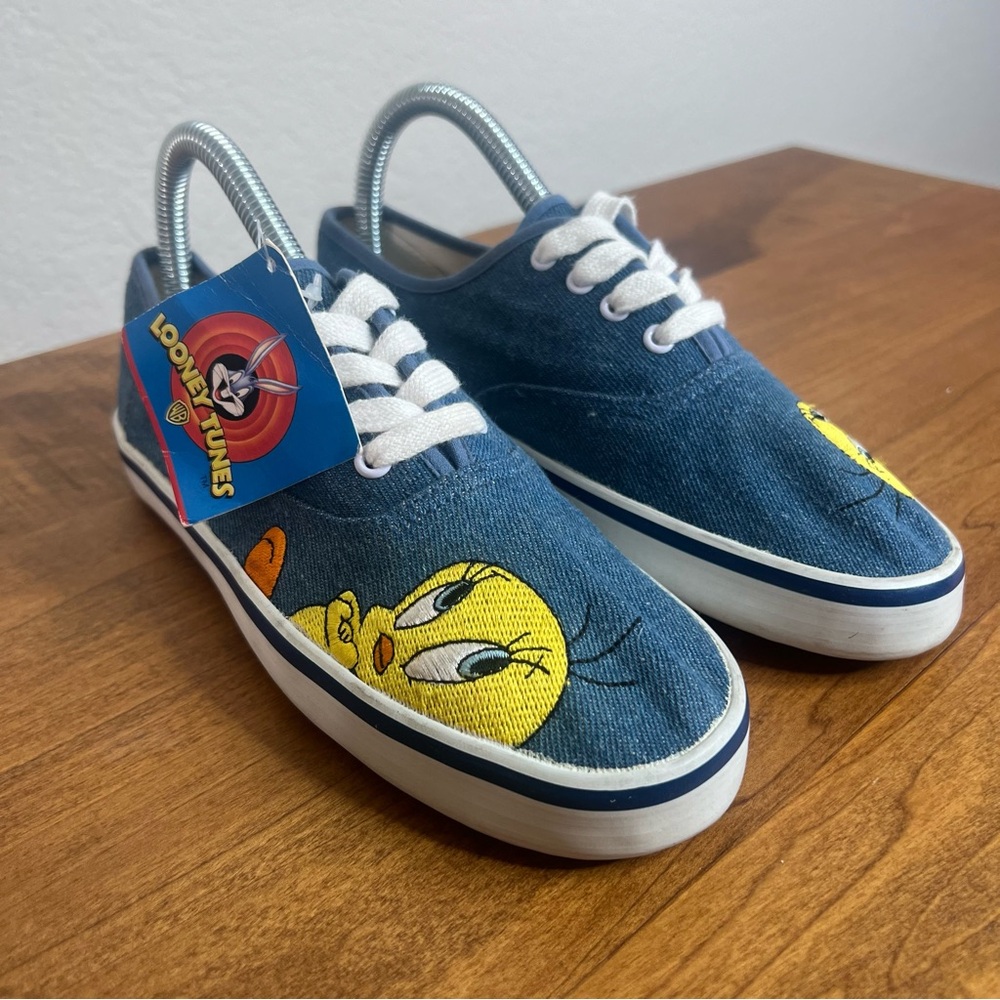 Vintage Womens Looney Tunes Tweety Canvas Tennis Shoes Sneakers Size 3 “READ